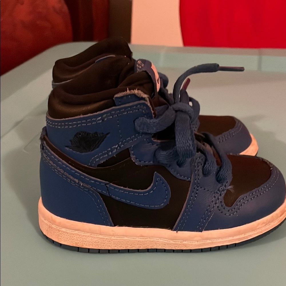 Nike Blue and Black Sneakers High-Top Design